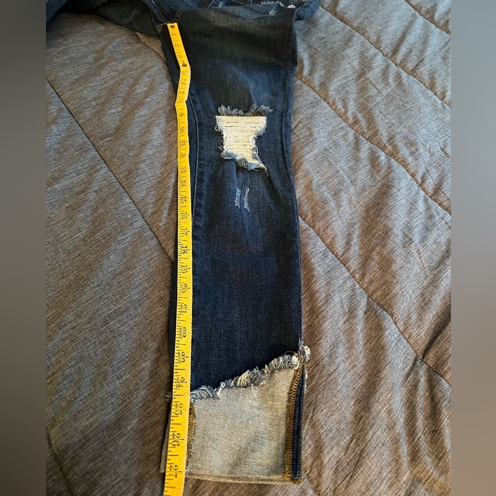 JUDY BLUE Mid Rise Cuffed Skinny Distressed 7/28 Dark Wash - Picture 9 of 9